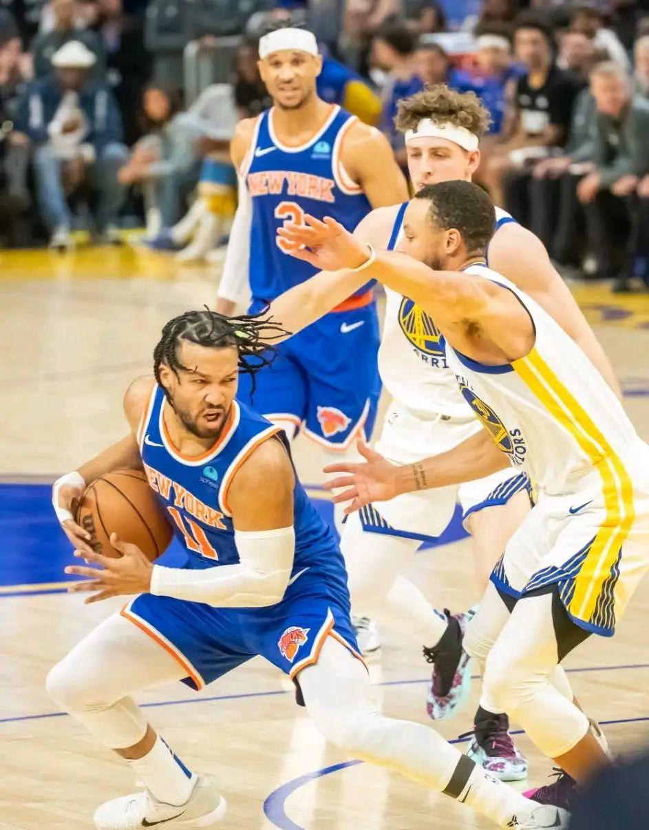 万博官网利拉德绝杀雷霆全场回放