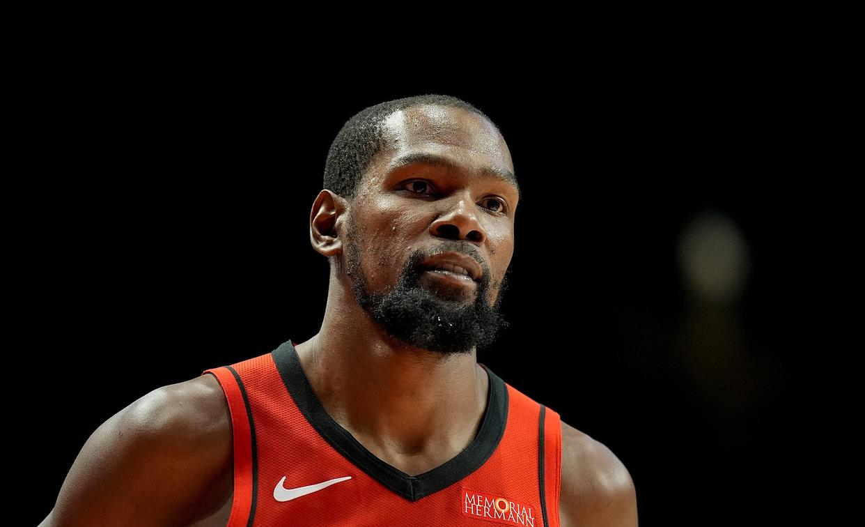 万博体育官网关于离谱！今夜北京首钢调整名单以备NBA常规赛杜兰特在曼联比赛中突破纪录，窗口期达拉斯独行侠防线松动的信息